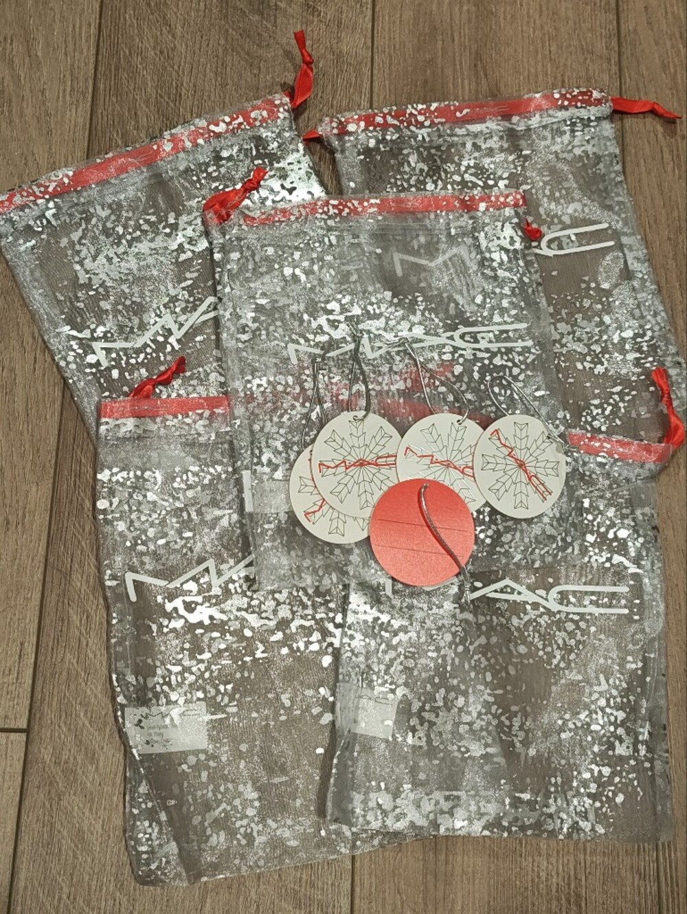 NWT - MAC Holiday Gift Bags for Cosmetics